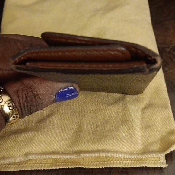 LOUIS VUITTON 4 KEY HOLDER AUTHENTIC - Picture 11 of 11